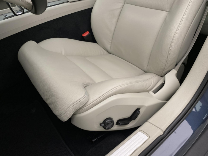 Volvo V60 CC B4 AWD BRIGHT PLUS AUT CZ