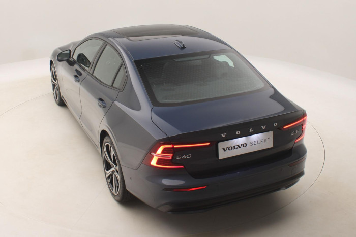 Volvo S60 B5 AWD ULTIMATE DARK AUT 1.maj