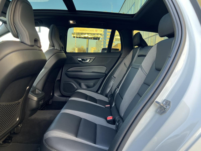 Volvo V60 B4 R-DESIGN Aut 1.maj.