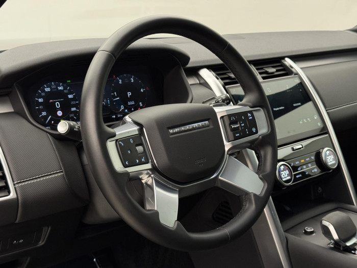 Land Rover Discovery D250 R-DYNAMIC SE REZERVACE 3.0 d Dynamic SE