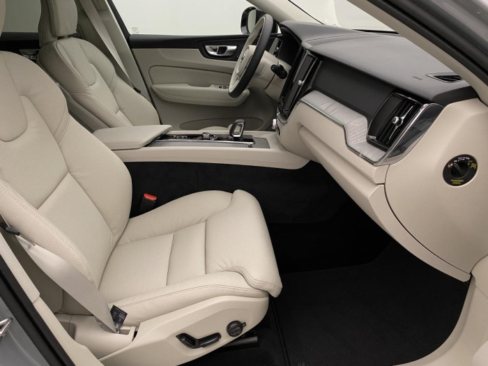 Volvo XC60 B4 AWD AUT DARK PLUS 2.0 Plus