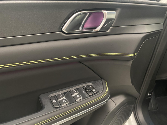 Lynk & Co 01 01 MORE PHEV