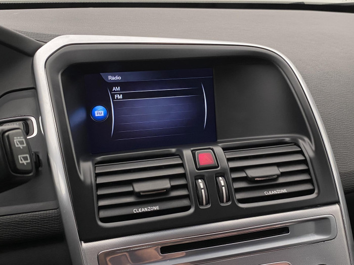 Volvo XC60 D5 AWD MOMENTUM CZ 2.4 d Momentum