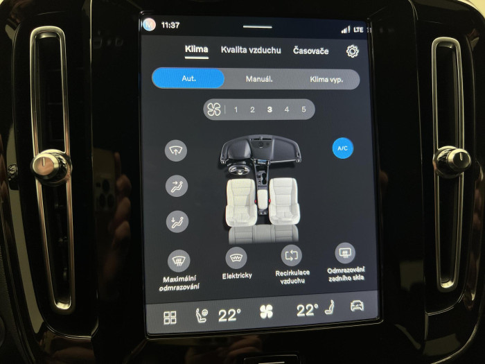 Volvo XC40 B3 DARK PLUS AUT