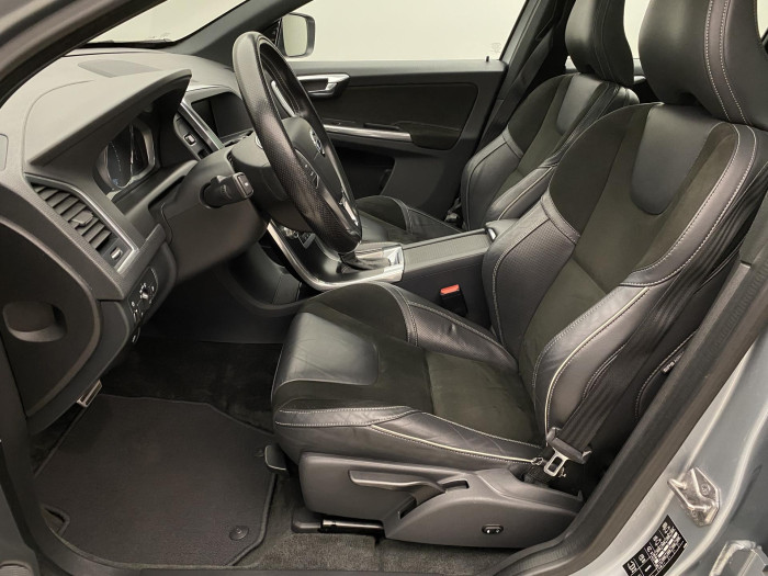Volvo XC60 D5 AWD R-DESIGN AUT PANORAMA 2.4 d Panorama