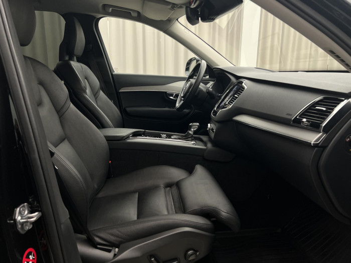 Volvo XC90 D5 AWD INSCRIPTION 7MÍSTNÁ AUT 2.0 d