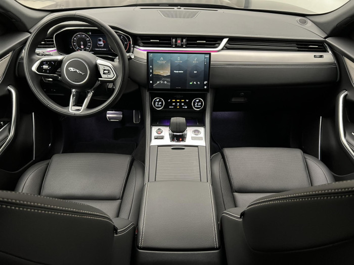 Jaguar F-Pace D300 AWD R-DYNAMIC SE AUT 3.0 d Dynamic SE