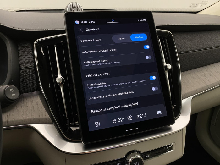 Volvo XC90 T8 AWD RECHARGE DARK ULTRA 7m