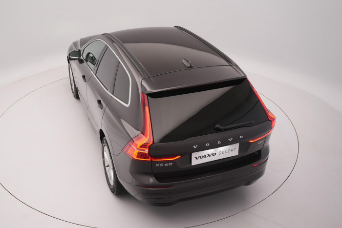 Volvo XC60 B4 CORE AUT CZ 1.maj