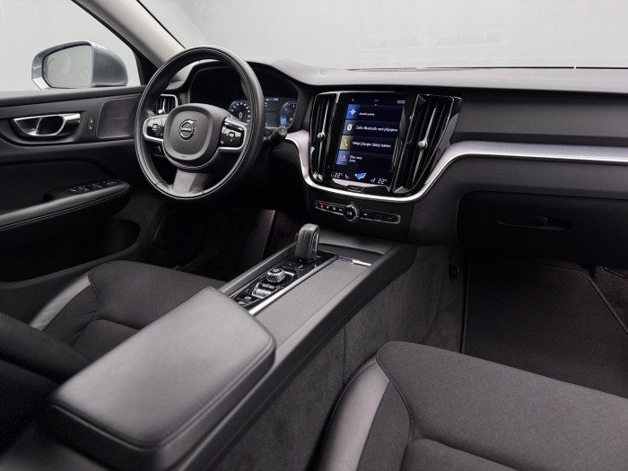 Volvo V60 B4 MOMENTUM PRO AUT 2.0 Momentum