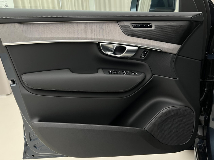 Volvo XC90 B5 AWD AUT BRIGHT PLUS 7-míst