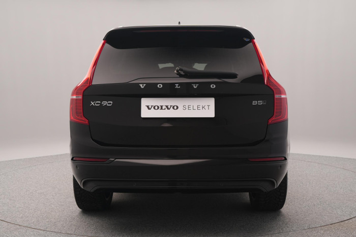 Volvo XC90 B5 AWD R-DESIGN REZERVACE