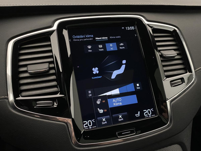 Volvo XC90 T8 AWD R-DESIGN REZERVACE