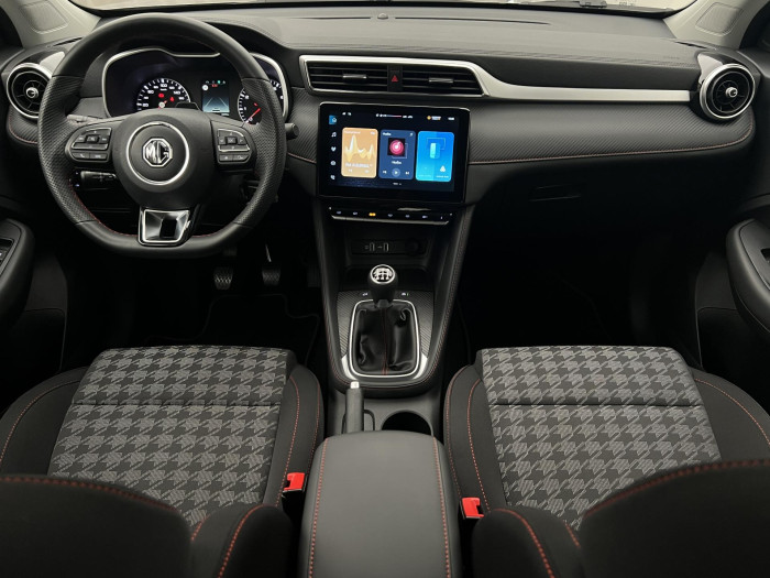 MG ZS 1.5 ESSENTIAL PLUS CZ