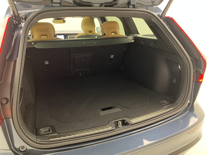 Volvo V60 B4 AUT DARK PLUS
