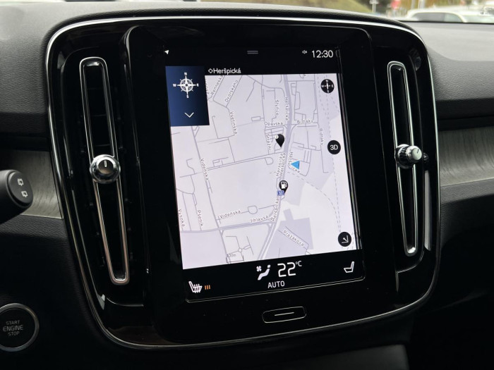 Volvo XC40 D3 INSCRIPTION 1.maj REZERVACE 2.0 d