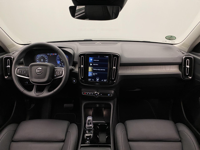 Volvo XC40 B4 AWD INSCRIPTION AUT CZ