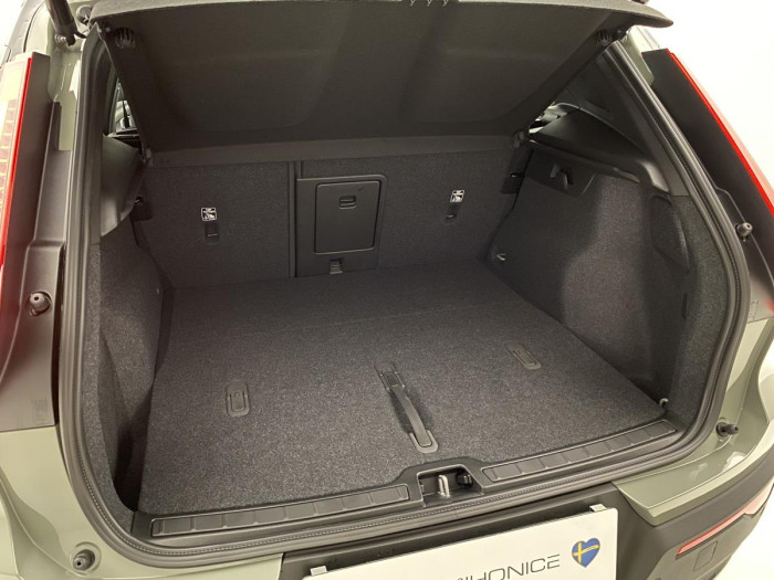 Volvo XC40 PURE ELECTRIC RECHARGE PLUS Plus
