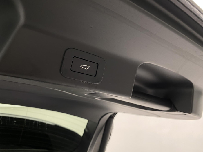 Jaguar F-Pace P250 SE AWD AUT REZERVACE 2.0 SE