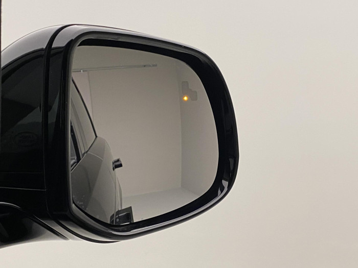 Land Rover Range Rover Sport D250 DYNAMIC SE AWD REZERVACE 3.0 d Dynamic SE