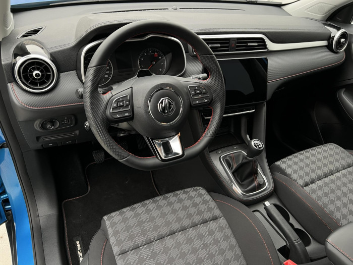 MG ZS 1.5 ESSENTIAL PLUS CZ 1.maj.