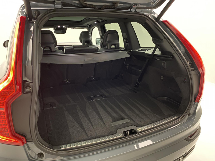 Volvo XC90 B5 AWD AUT R-DESIGN 7míst