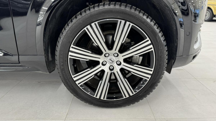 Volvo XC90 B5 AWD ULTIMATE REZERVACE