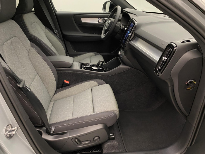 Volvo XC40 B3 AUT PLUS BLACK EDITION