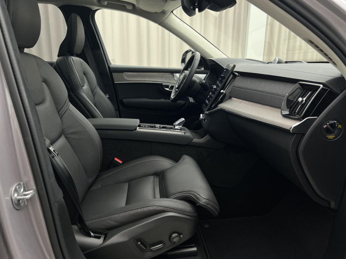 Volvo XC90 T8 AWD RECHARGE DARK ULTRA AUT
