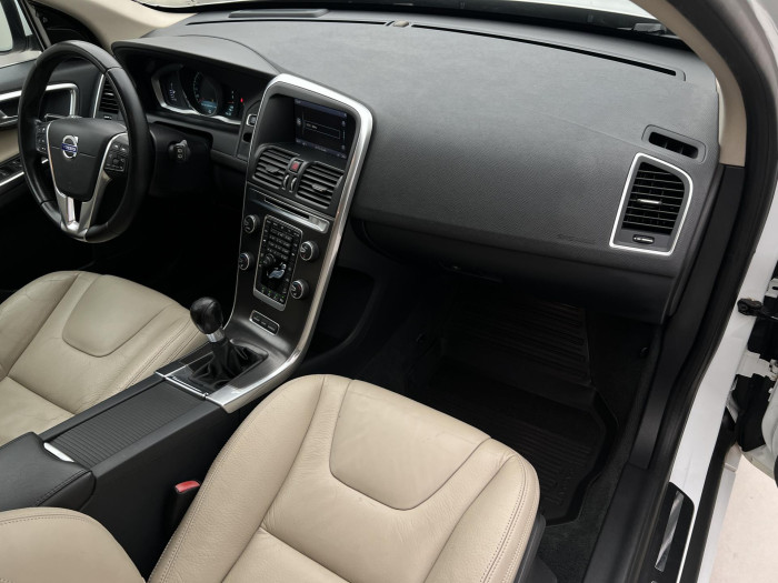 Volvo XC60 D4 AWD SUMMUM 2.4 d Summum