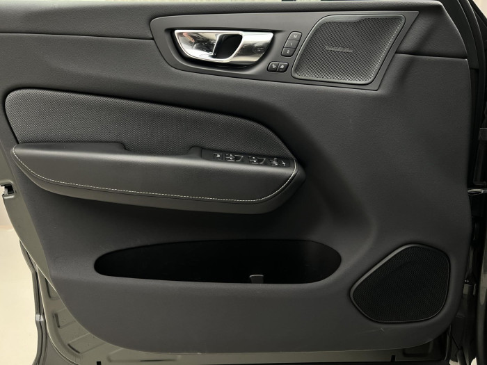 Volvo XC60 T4 R-DESIGN AUT