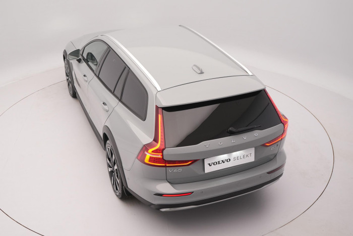 Volvo V60 CC B5 AWD PLUS AUT 1.maj