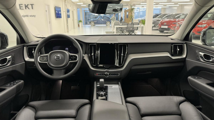 Volvo XC60 B4 AWD PLUS DARK REZERVACE 2.0 Plus