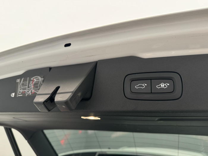 Volvo V60 CC B4 AWD MOMENTUM AUT 2.0 CC CC Momentum