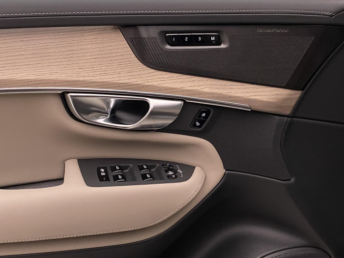 Volvo XC90 T8 AWD RECHARGE BRIGHT PLUS 7m