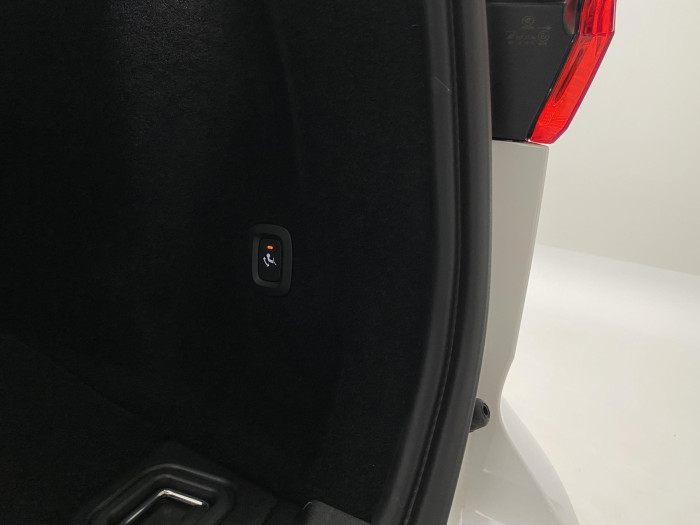 Volvo XC60 T6 AWD PLUG-IN DARK PLUS AUT