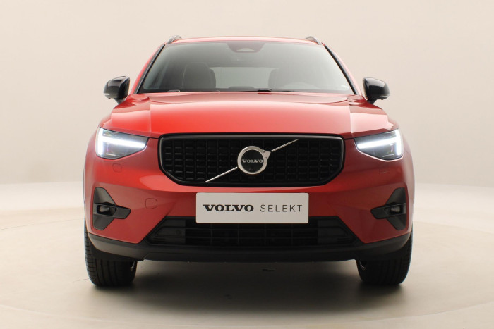 Volvo XC40 B4 DARK ULTRA AUT CZ 1.maj