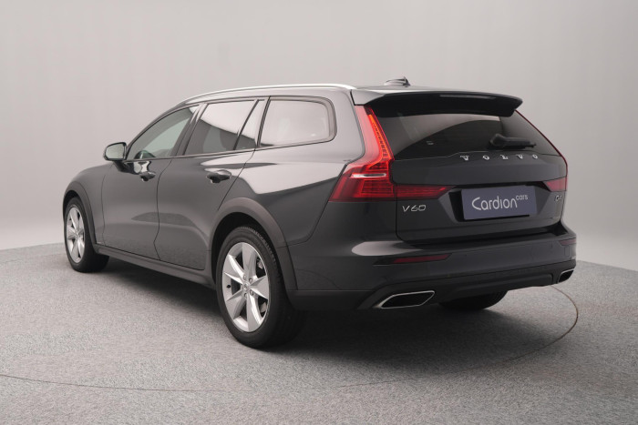 Volvo V60 CC D4 AWD MOMENTUM CZ 1.maj 2.0 d CC CC Momentum