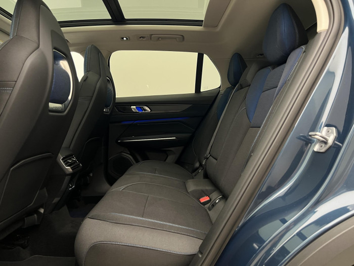 Lynk & Co 01 PHEV DCT 1.maj.