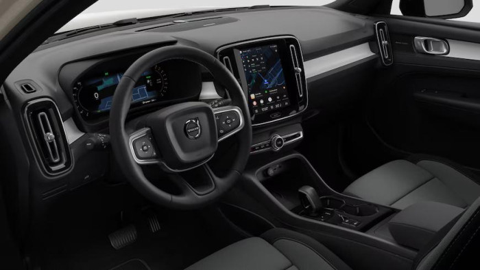 Volvo XC40 B3 DARK PLUS AUT