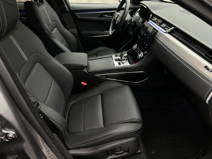 Jaguar F-Pace D300 R-DYNAMIC SE AWD AUT 3.0 d Dynamic SE