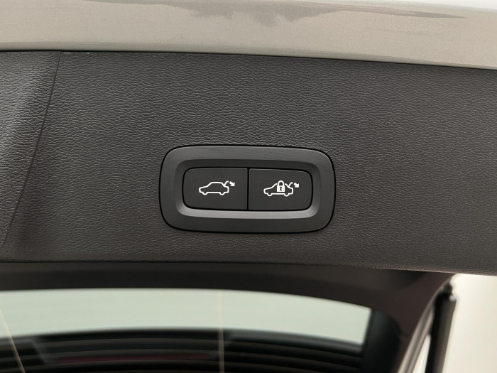 Volvo XC40 B4 BLACK EDITION ULTRA AUT 2.0 Edition