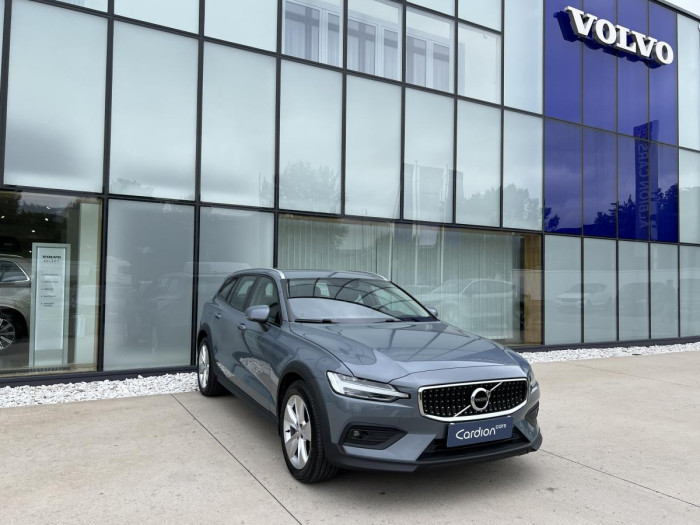 Volvo V60 CROSS COUNTRY B4 AWD Aut 1.maj