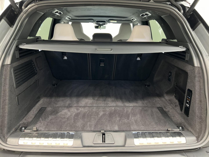 Land Rover Range Rover Sport P635 SV EDITION TWO REZERVACE 4.4 Edition