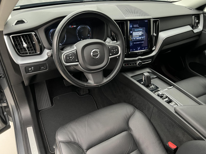 Volvo XC60 B4 AWD MOMENTUM POLESTAR AUT 2.0 Momentum