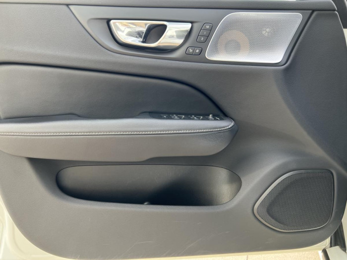 Volvo V60 T6 AWD INSCRIPTION REZERVACE