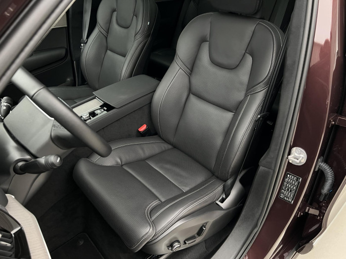 Volvo XC90 B5 AWD ULTRA BRIGHT 7MÍST CZ