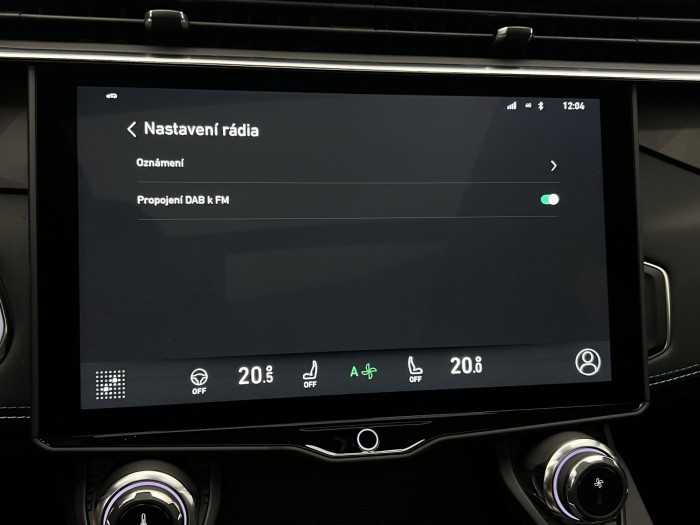 Lynk & Co 01 PHEV DCT AUT 1.maj.