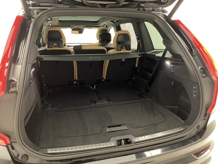 Volvo XC90 D5 AWD INSCRIPTION REZERVACE 2.0 d