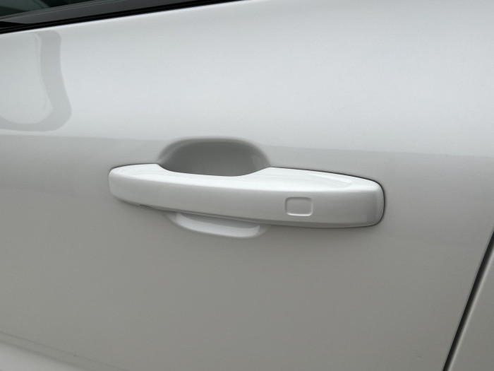 Volvo XC60 B5 AWD PLUS DARK AUT CZ